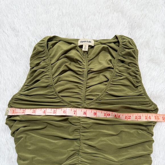 Women Open Edit Ruched Sleeveless V-neck Top In Olive Sphagnum Size Extra Small - Picture 5 of 8